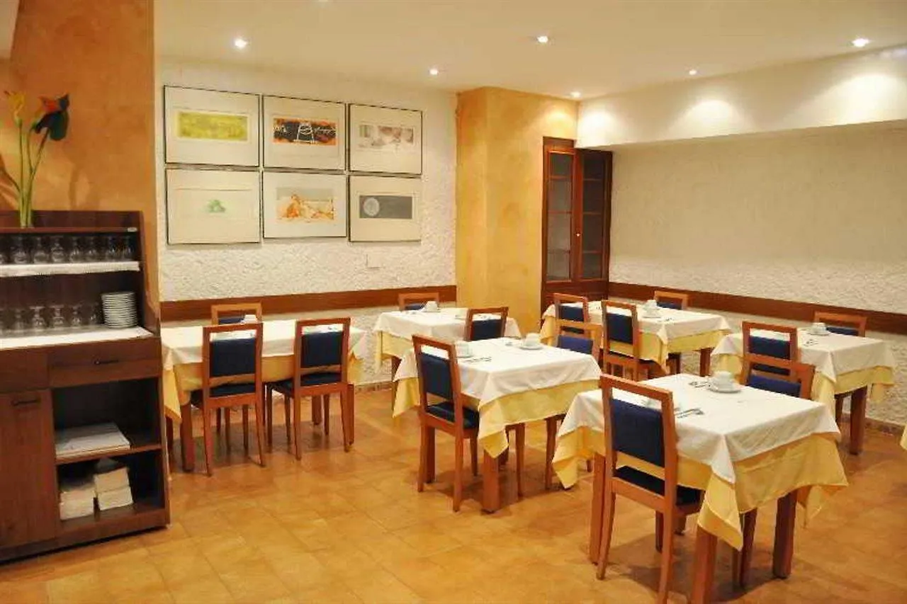 Hotel Alguer Camp Nou Barcelona 2*,  Spanyolország