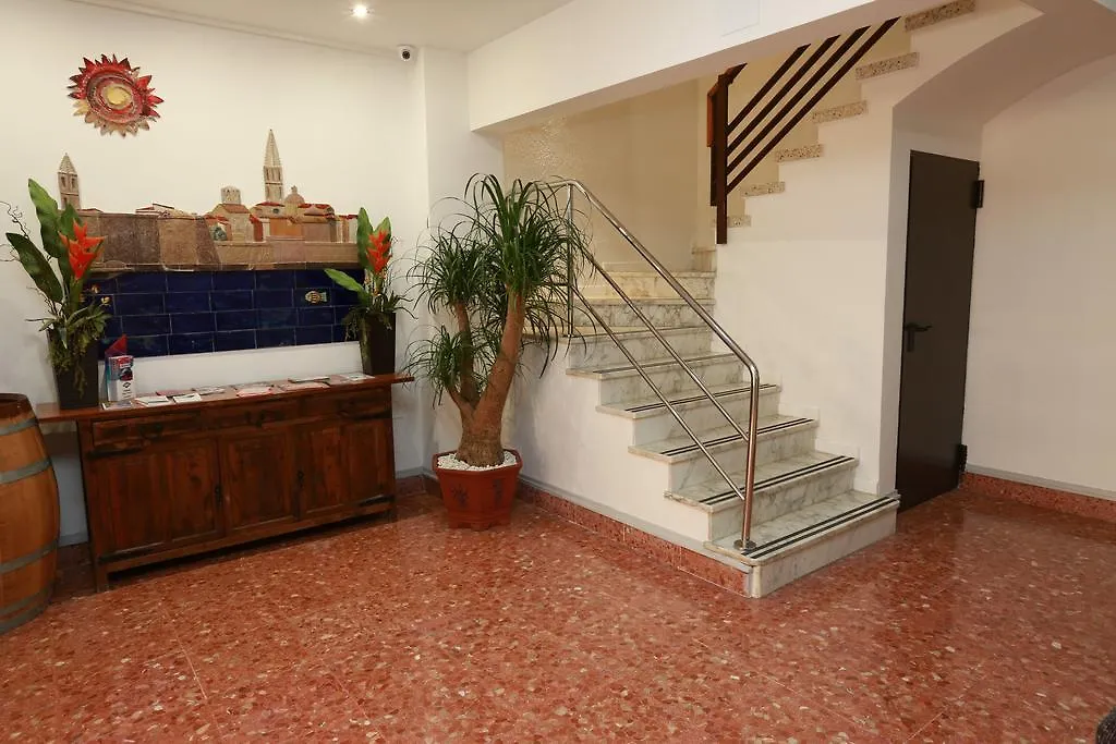 Hotel Alguer Camp Nou Barcelona 2*,  Spanyolország